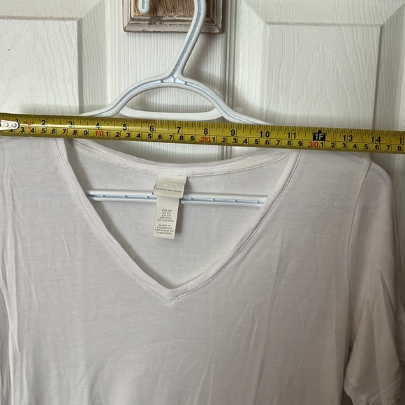 H&M V-Neck Shirt - Picture 3 of 3